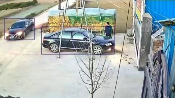 Trung Quốc: Đoàn xe đón dâu lạc đường do sương mù