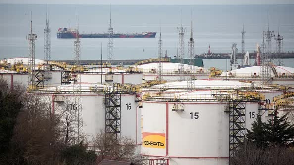 truoc gio g lenh trung phat khac nghiet tu my dau nga van lenh denh tren bien chua co ben do