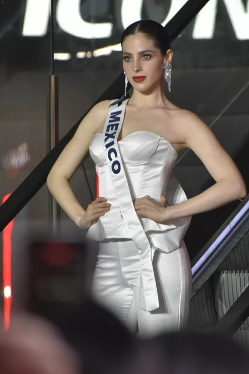 Ngắm nhan sắc rạng rỡ của Miss Universe 2025 Ngắm nhan sắc rạng rỡ của Miss Universe 2025