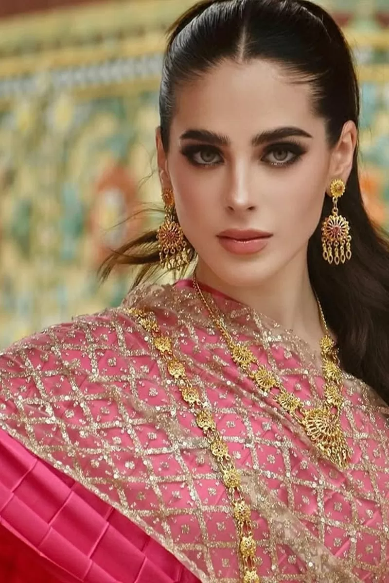 Ngắm nhan sắc rạng rỡ của Miss Universe 2025 Ngắm nhan sắc rạng rỡ của Miss Universe 2025