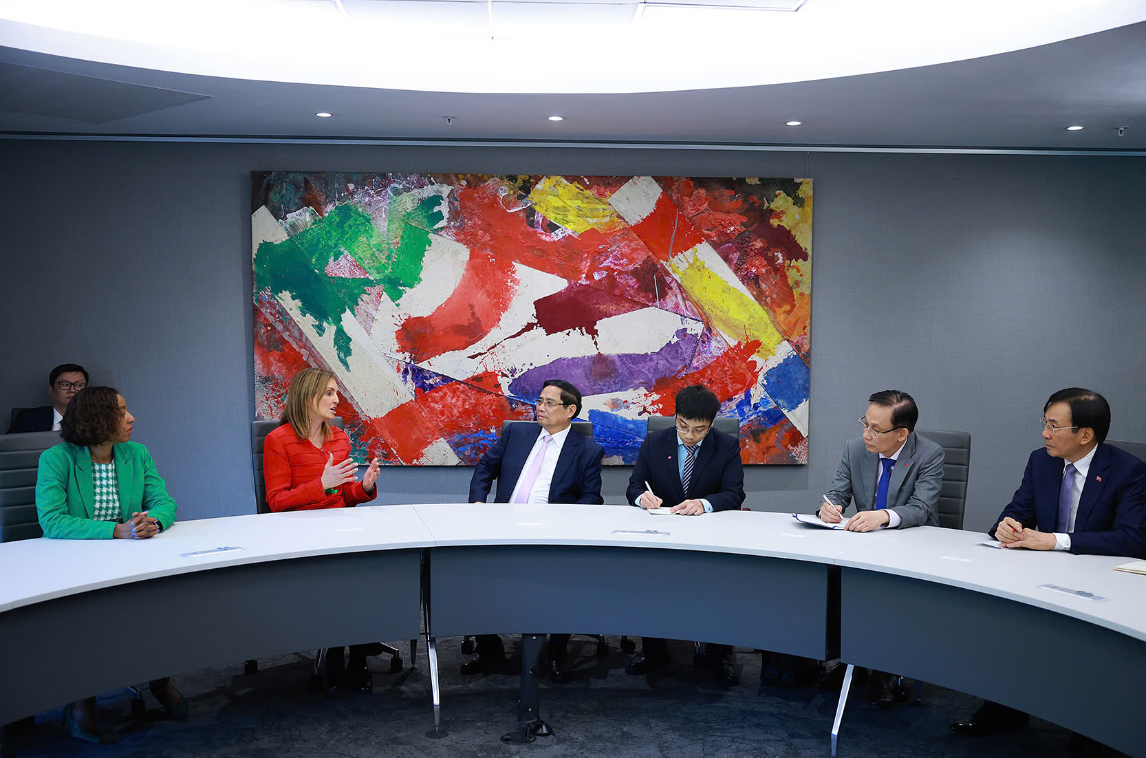 Thủ tướng thăm, làm việc tại thị trường chứng khoán lớn nhất châu Phi- Ảnh 2. Thủ tướng thăm, làm việc tại thị trường chứng khoán lớn nhất châu Phi- Ảnh 2.