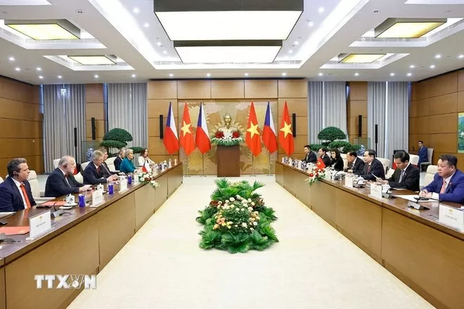 Chủ tịch Quốc hội Trần Thanh Mẫn hội đàm với Chủ tịch Thượng viện Quốc hội Cộng hòa Czech Milos Vystrcil. (Ảnh: Doãn Tấn/TTXVN)