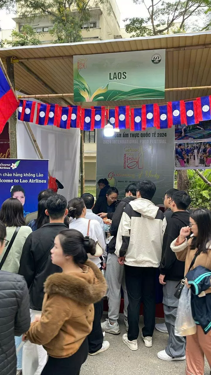 Đại sứ Lào: Phụ nữ ASEAN có những phẩm chất lan tỏa hiệu quả văn hóa qua ẩm thực Đại sứ Lào: Phụ nữ ASEAN có những phẩm chất lan tỏa hiệu quả văn hóa qua ẩm thực