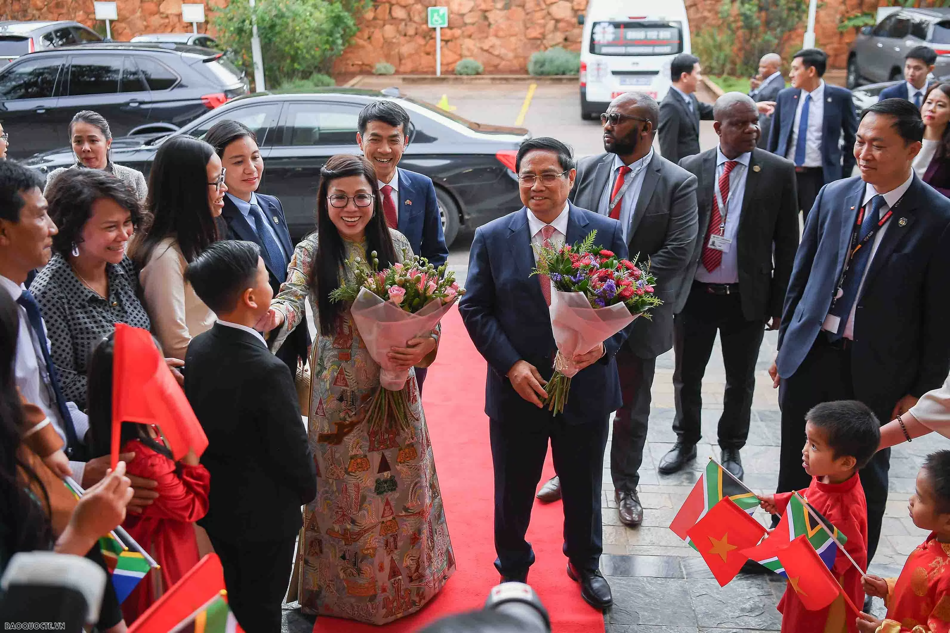 Thủ tướng: Đẩy mạnh hợp tác kinh tế, cộng đồng người Việt ở Nam Phi sẽ lớn mạnh Thủ tướng Phạm Minh Chính: Hợp tác kinh tế sâu rộng sẽ tạo động lực cho cộng đồng người Việt ở Nam Phi lớn mạnh