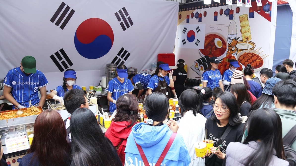 Liên hoan Văn hoá ẩm thực quốc tế 2025 chính thức mở cửa đón hàng nghìn thực khách