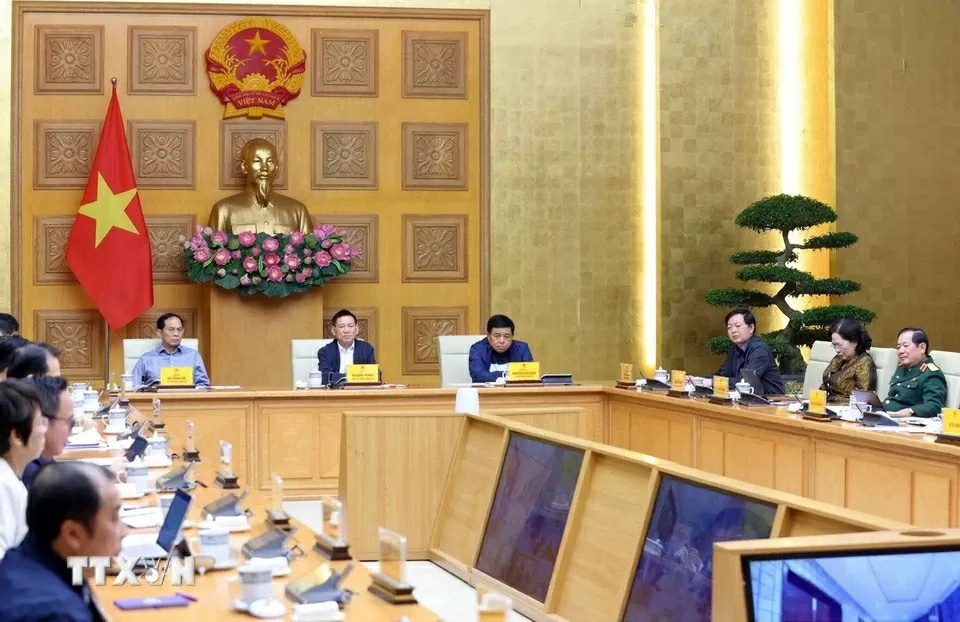 Từ Nam Phi, Thủ tướng họp khẩn trực tuyến về khắc phục hậu quả mưa lũ