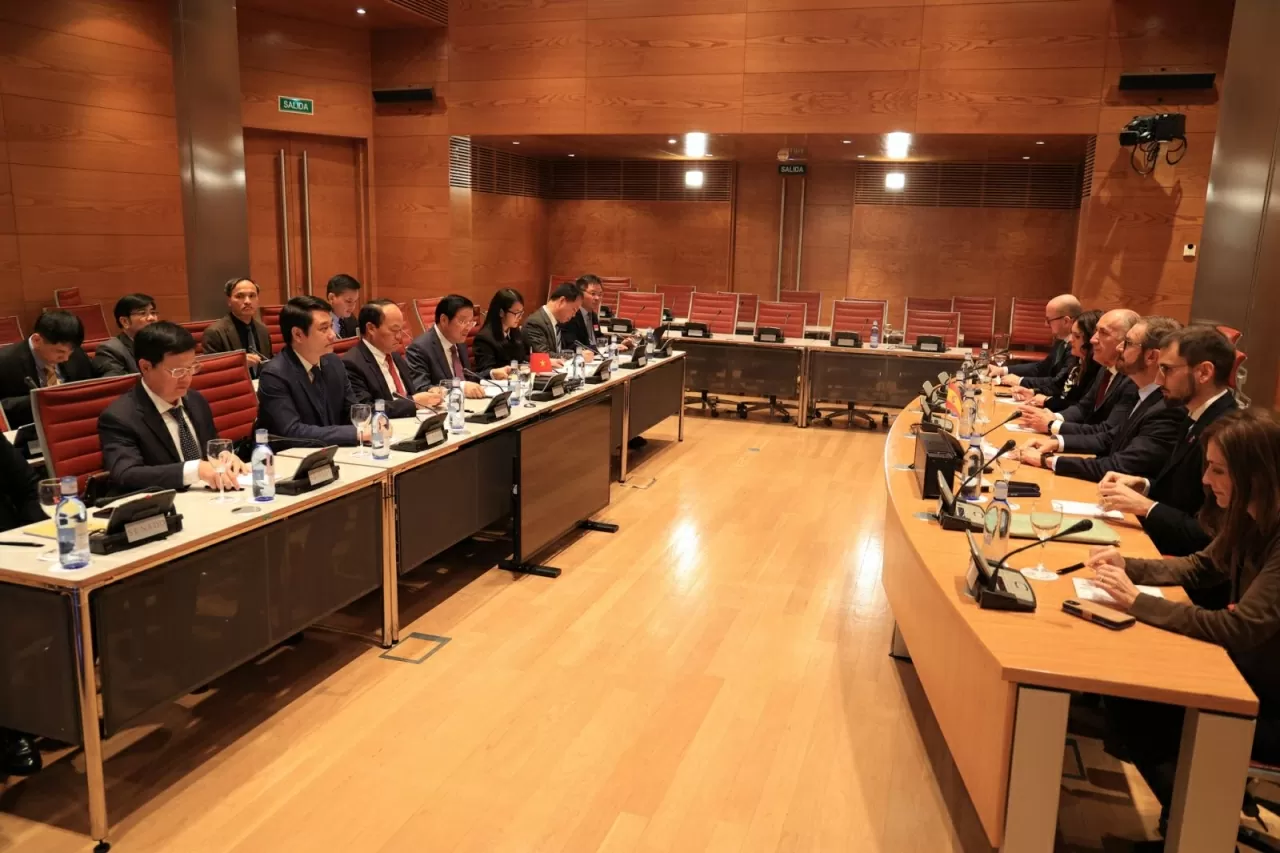 Đoàn đại biểu Đảng Cộng sản Việt Nam thăm và làm việc tại Tây Ban Nha