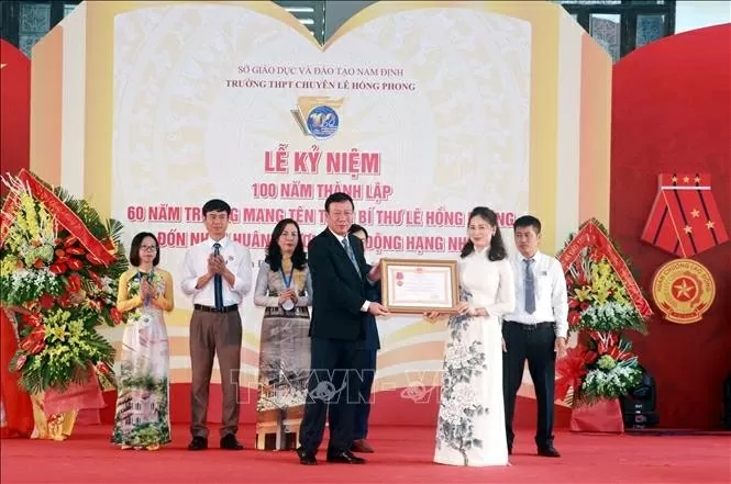 Trường THPT chuyên Lê Hồng Phong – Trăm năm huy hoàng, vững vàng tiến bước