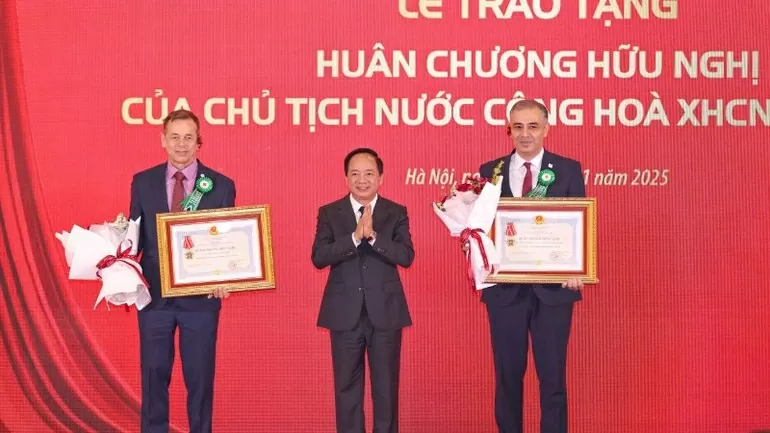 Đại hội thi đua yêu nước