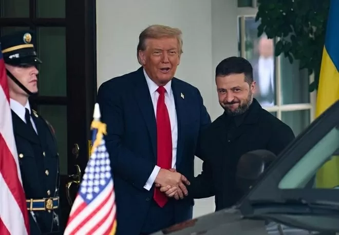 Tổng thống Mỹ Donald Trump đón Tổng thống Ukraina Volodymyr Zelensky tại Nhà Trắng, ngày 18.8.2025. Ảnh: Xinhua