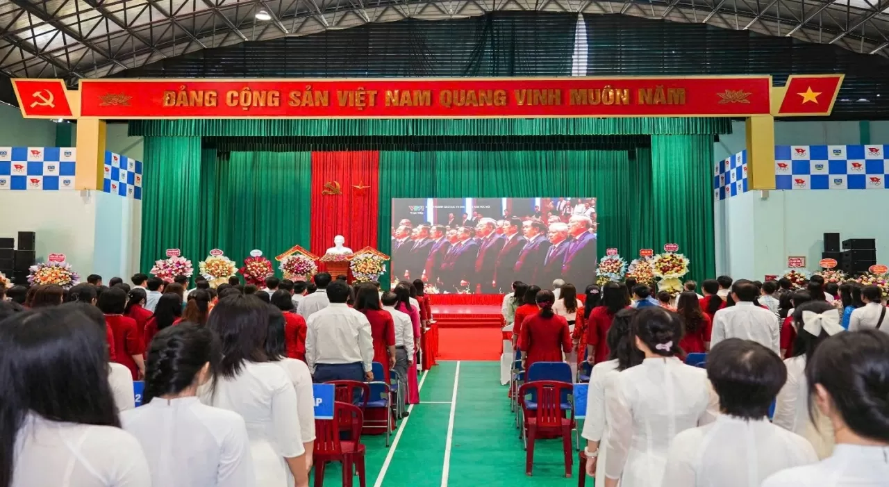 Trường THPT Chuyên Lương Văn Tụy: Phát huy truyền thống hiếu học đất cố đô Trường THPT Chuyên Lương Văn Tụy: Phát huy truyền thống hiếu học đất cố đô