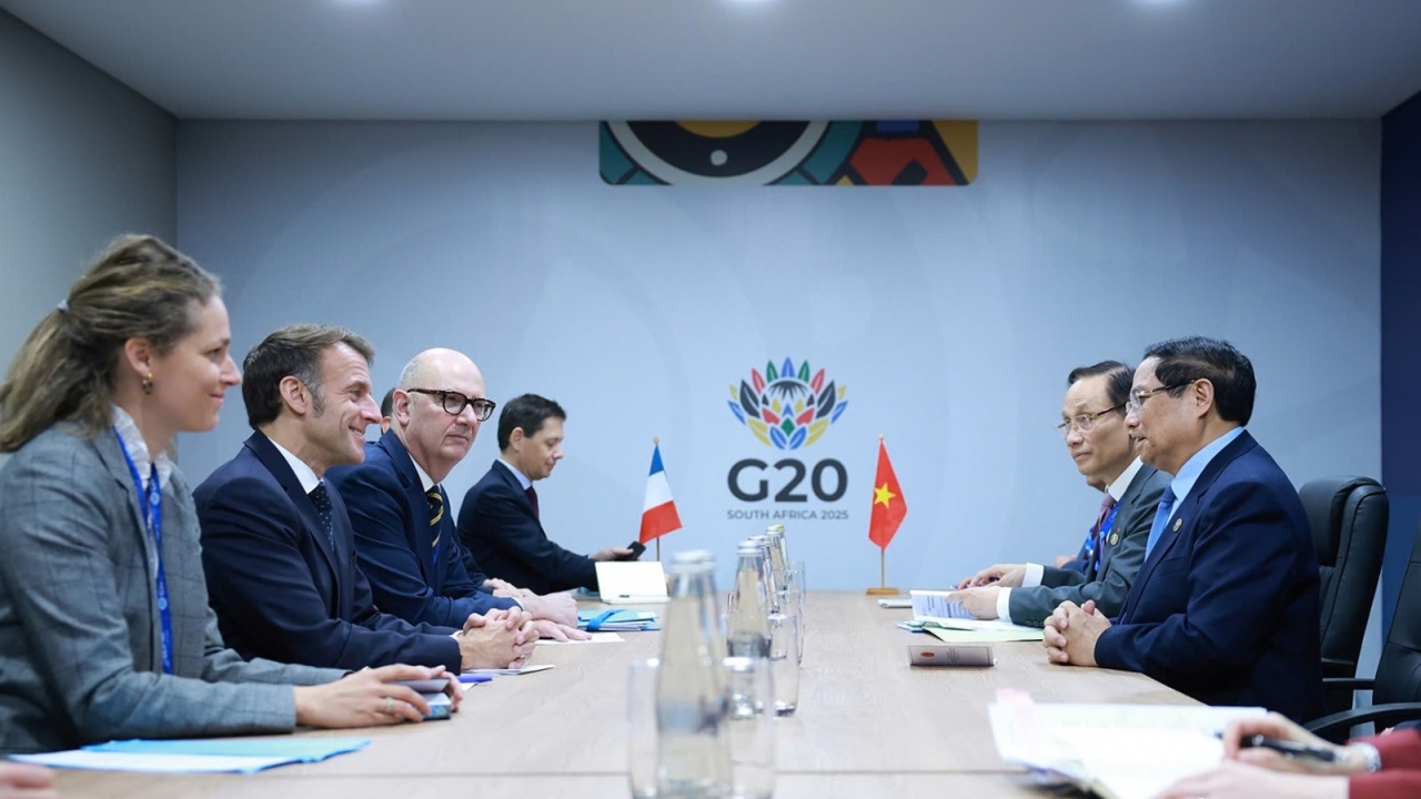 thu tuong pham minh chinh thao luan voi cac doi tac ben le hoi nghi thuong dinh g20