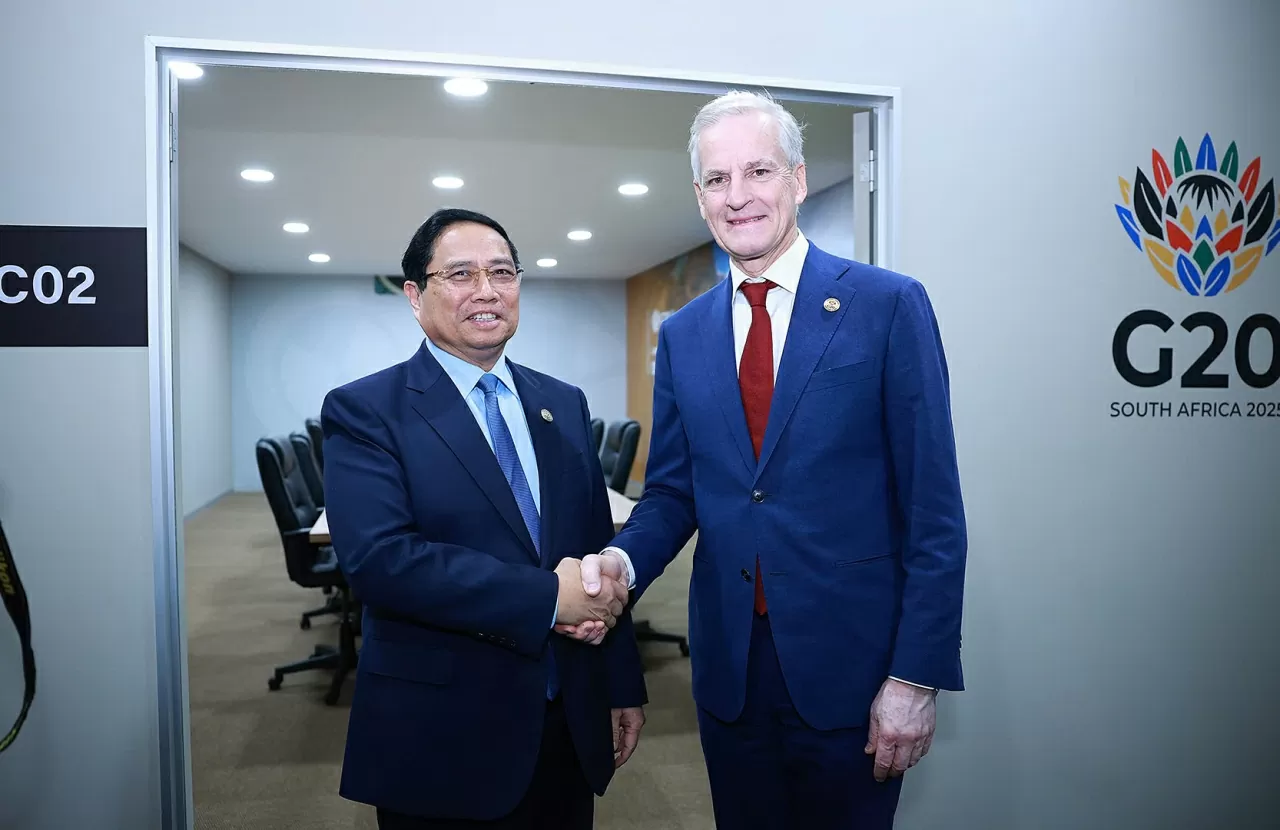 Thủ tướng Phạm Minh Chính thảo luận với các đối tác bên lề Hội nghị thượng đỉnh G20