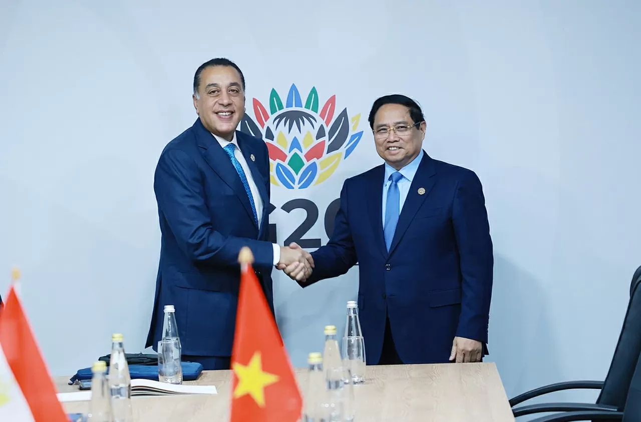 Thủ tướng Phạm Minh Chính thảo luận với các đối tác bên lề Hội nghị thượng đỉnh G20