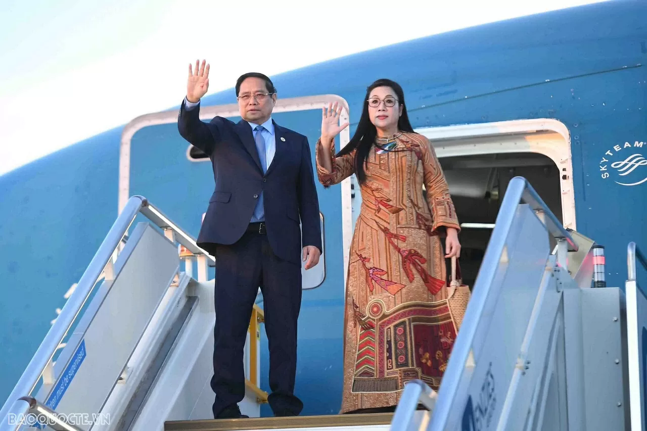 Thủ tướng Phạm Minh Chính và Phu nhân kết thúc chuyến công tác tại Nam Phi Thủ tướng Phạm Minh Chính và Phu nhân kết thúc chuyến công tác tại Nam Phi