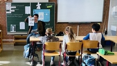 Truyện cổ tích Việt Nam 'Thánh Gióng' đến với học sinh Đức