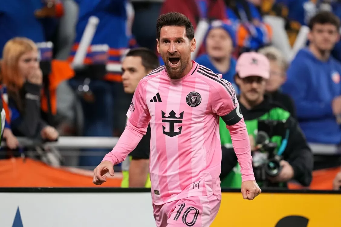 Lập hat-trick kiến tạo, Messi cân bằng kỷ lục của huyền thoại Puskas Lập hat-trick kiến tạo, Messi cân bằng kỷ lục của huyền thoại Puskas