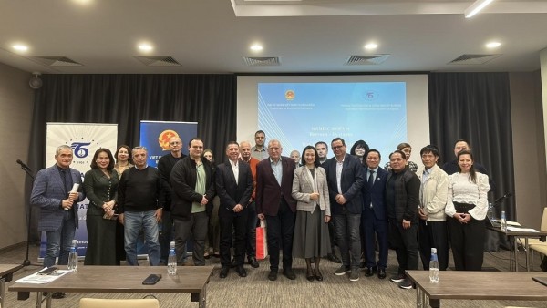 Thúc đẩy hợp tác, giao thương với thành phố Burgas – trung tâm công nghiệp, giao thông và du lịch miền Đông Nam Bulgaria