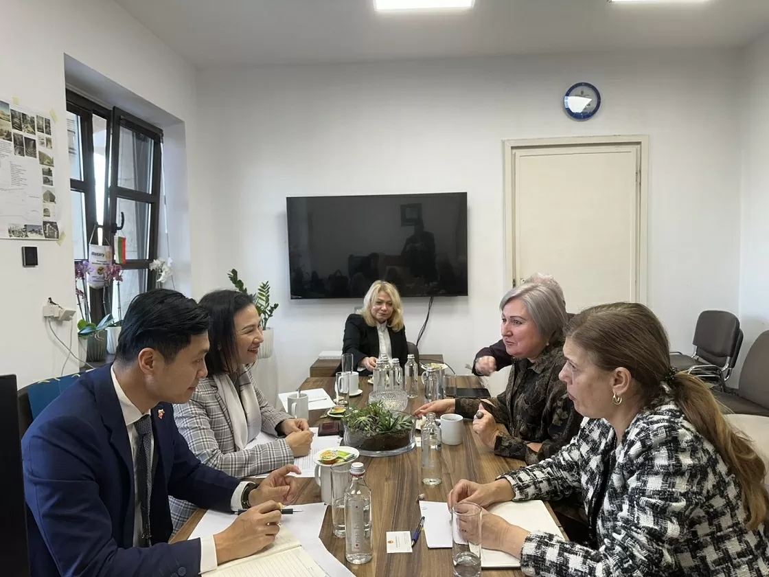 Thúc đẩy hợp tác, giao thương với thành phố Burgas – trung tâm công nghiệp, giao thông và du lịch miền Đông Nam Bulgaria Thúc đẩy hợp tác, giao thương với thành phố Burgas – trung tâm công nghiệp, giao thông và du lịch miền Đông Nam Bulgaria