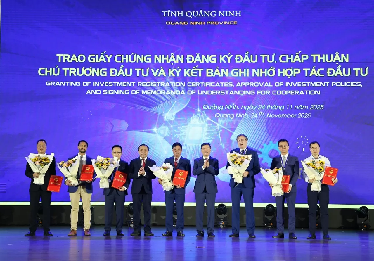 Quảng Ninh hoà vào dòng chảy đổi mới sáng tạo; đồng hành hiệu quả, thực chất, lâu dài với nhà đầu tư nước ngoài Quảng Ninh hoà vào dòng chảy đổi mới sáng tạo; đồng hành hiệu quả, thực chất, lâu dài với nhà đầu tư nước ngoài