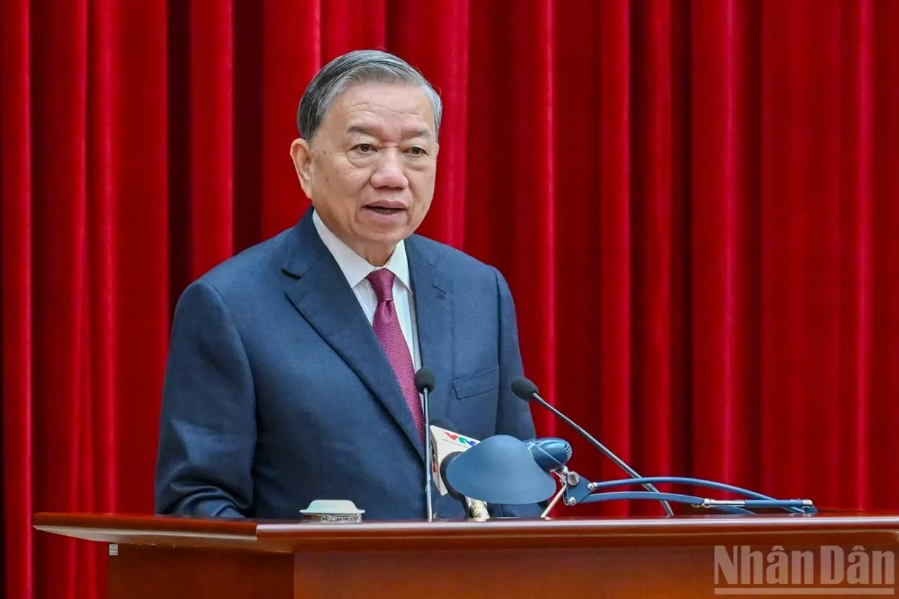 Tổng Bí thư: Không để có “khoảng trống,” “vùng tối” mà công tác kiểm tra, giám sát của Đảng không vươn tới được Tổng Bí thư: Không để có “khoảng trống,” “vùng tối” mà công tác kiểm tra, giám sát của Đảng không vươn tới được