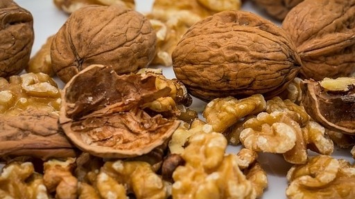 Đa dạng chế độ ăn bằng 5 thực phẩm nhiều omega-3 hơn cá hồi