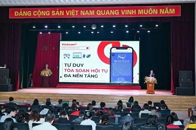 Hơn 2.000 học viên tham gia lớp tập huấn chuyển đổi số báo chí