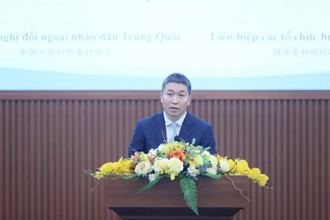 Vun đắp tình hữu nghị giữa nhân dân Việt Nam-Trung Quốc trong giai đoạn mới Vun đắp tình hữu nghị giữa nhân dân Việt Nam-Trung Quốc trong giai đoạn mới