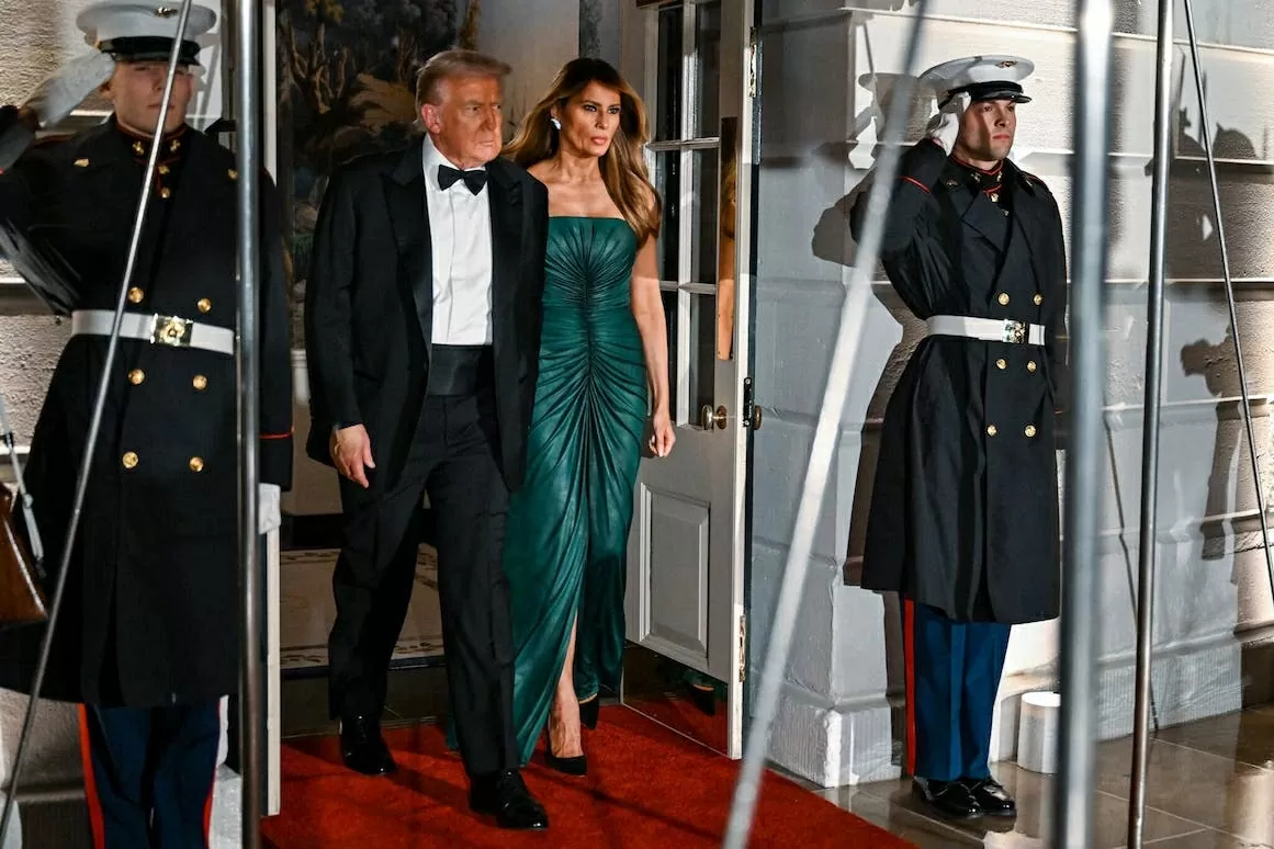 Ngoại giao thời trang của Đệ nhất Phu nhân Tổng thống Mỹ Melania Trump Ngoại giao thời trang của Đệ nhất Phu nhân Tổng thống Mỹ Melania Trump