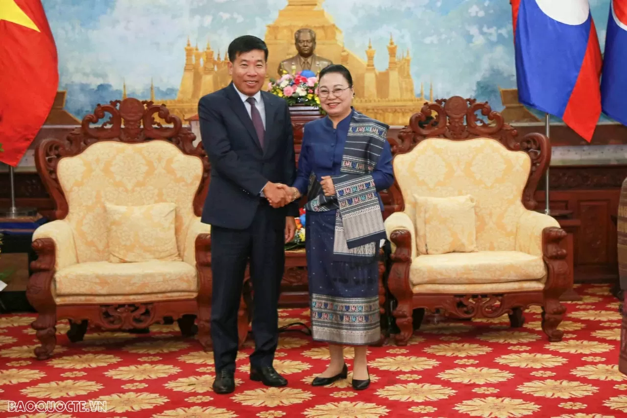 Lãnh đạo Bộ Ngoại giao chúc mừng Đại sứ quán Lào tại Việt Nam nhân dịp Quốc khánh