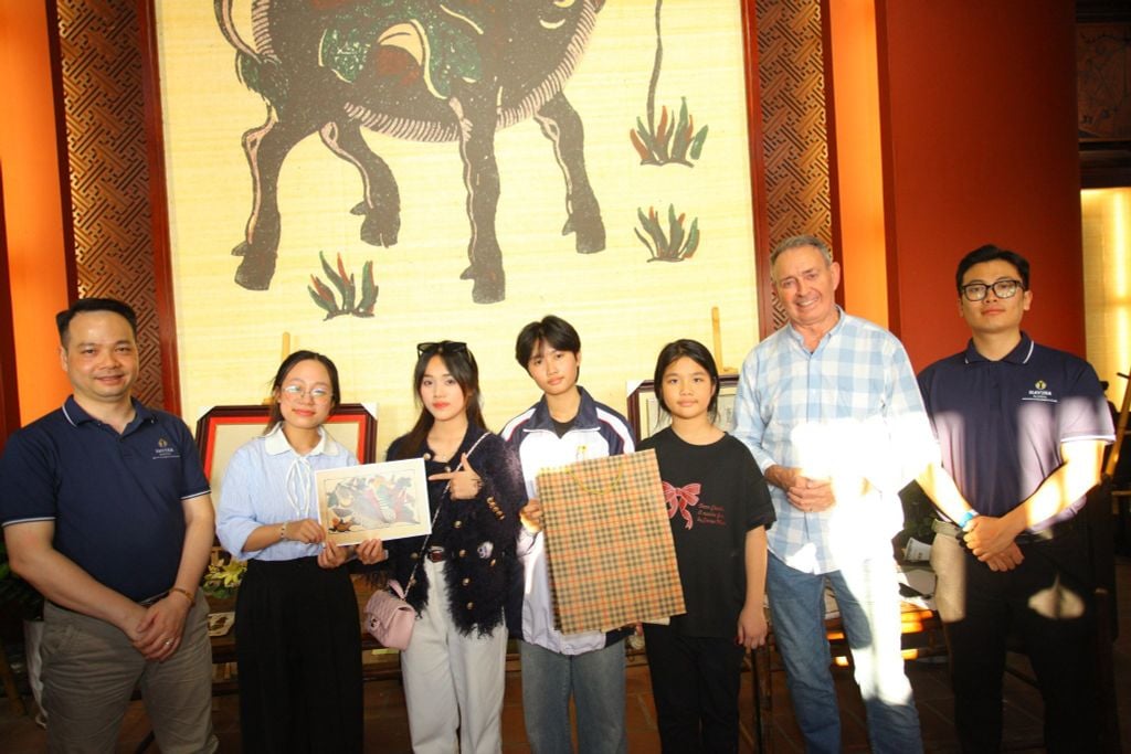 Đào tạo ngoại ngữ không chỉ là dạy ngôn ngữ, mà là mở cánh cửa hội nhập