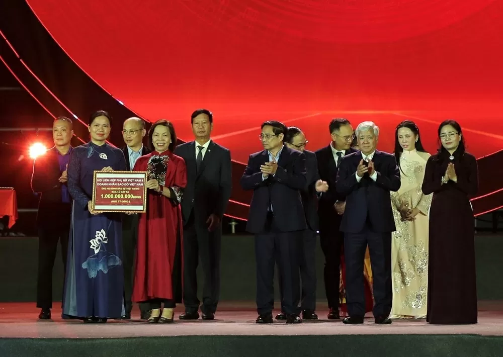 Tuần Đại đoàn kết các dân tộc - Di sản văn hóa Việt Nam năm 2025: Đoàn kết, một lòng hướng về miền Trung-Tây Nguyên Tuần Đại đoàn kết các dân tộc - Di sản văn hóa Việt Nam năm 2025 hướng về miền Trung - Tây Nguyên