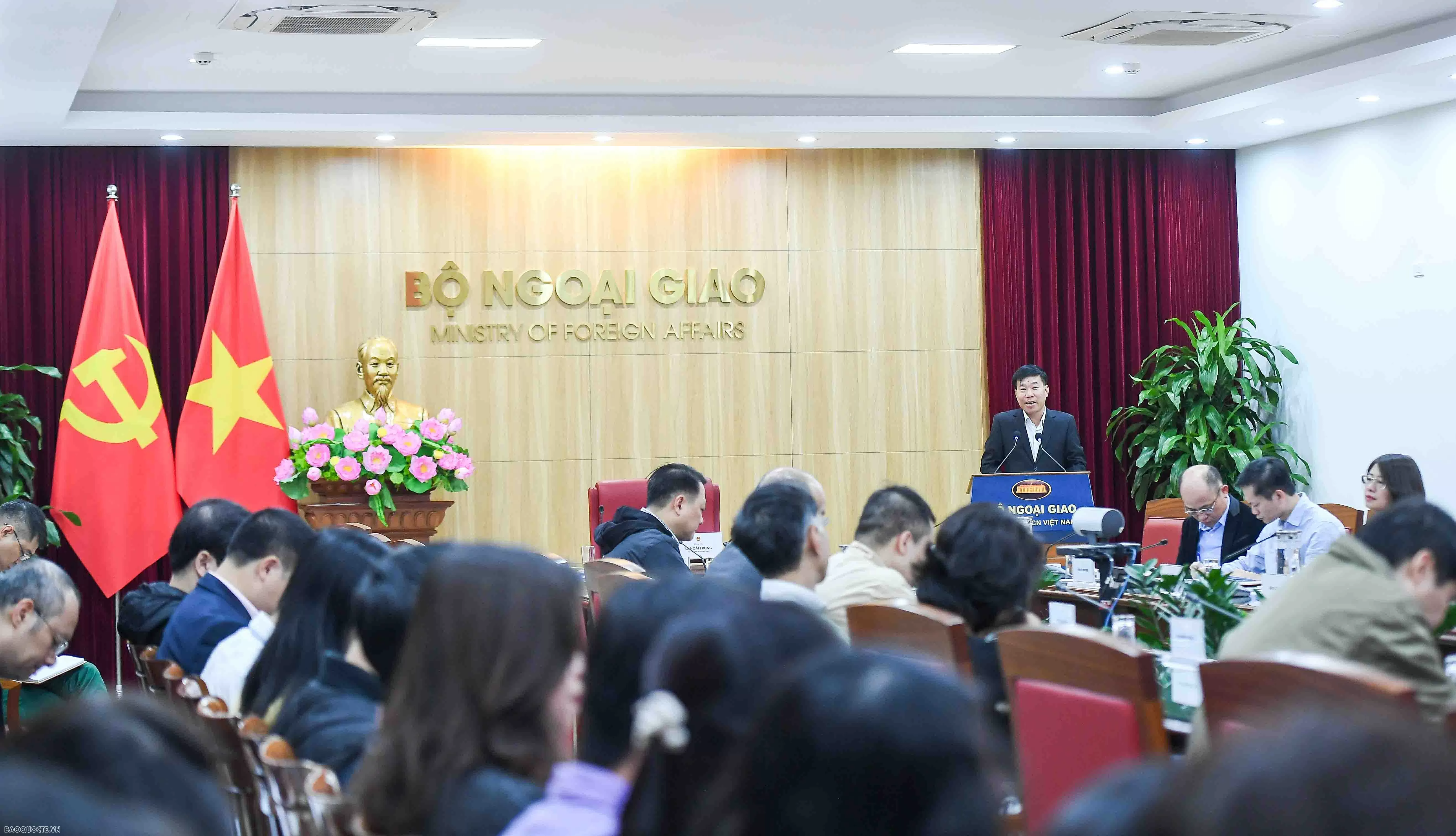 Đảng ủy Bộ Ngoại giao phổ biến, quán triệt kết quả Hội nghị Trung ương 14