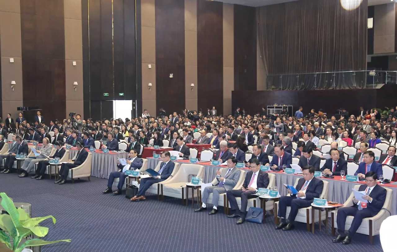 Thủ tướng Chính phủ Phạm Minh Chính và Bí thư Trung ương Đảng, Bộ trưởng Ngoại giao Lê Hoài Trung dự phiên khai mạc Diễn đàn hợp tác địa phương Việt - Nhật. (Ảnh: Thành Long)
