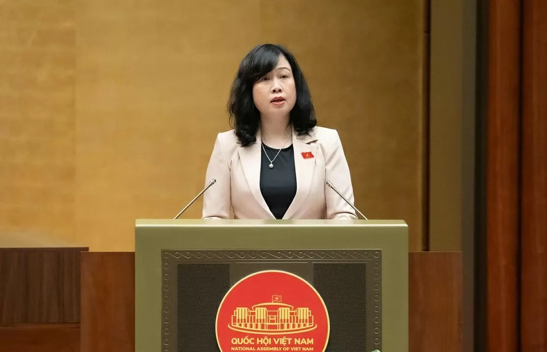 Bộ trưởng Bộ Y tế Đào Hồng Lan trình bày Tờ trình. Ảnh: Quochoi.vn Bộ trưởng Bộ Y tế Đào Hồng Lan trình bày Tờ trình. Ảnh: Quochoi.vn