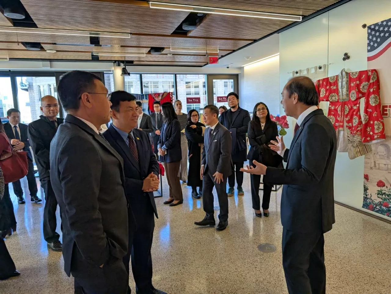 Khai mạc Triển lãm ảnh và thủ công mỹ nghệ Việt Nam tại Hoa Kỳ Khai mạc Triển lãm ảnh và thủ công mỹ nghệ Việt Nam tại Hoa Kỳ