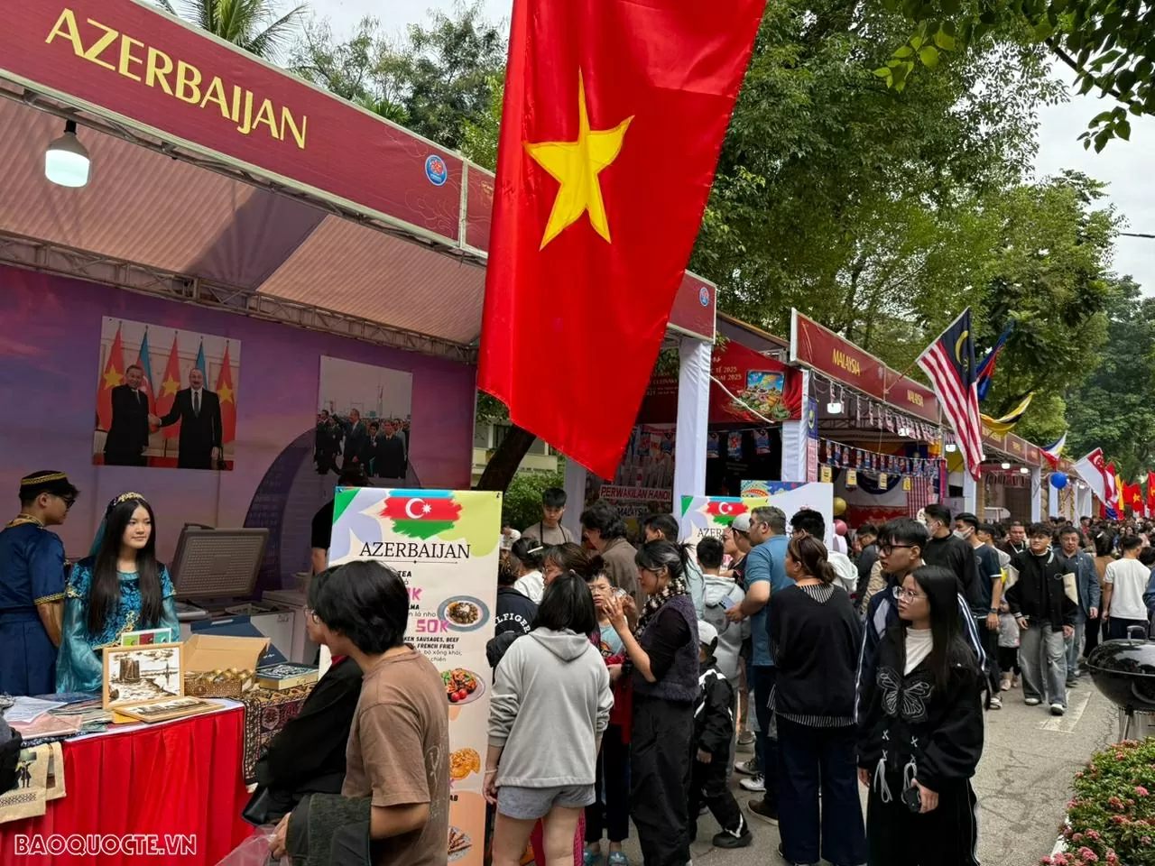 Đại sứ quán Azerbaijan tại Việt Nam tham dự Liên hoan Văn hóa ẩm thực quốc tế lần thứ 13