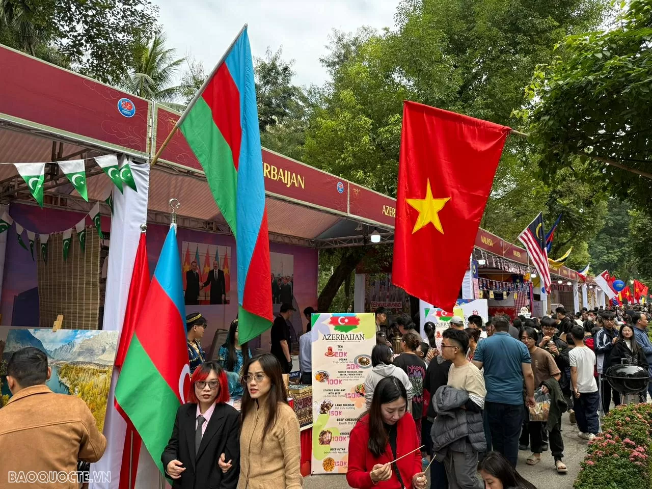 Đại sứ quán Azerbaijan tại Việt Nam tham dự Liên hoan Văn hóa ẩm thực quốc tế lần thứ 13