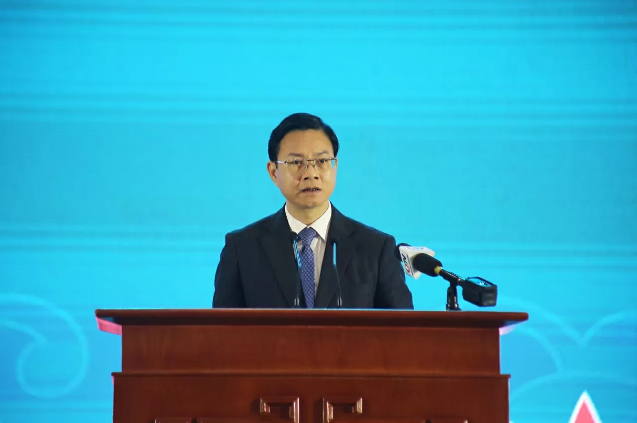 Thứ trưởng Ngô Lê Văn
