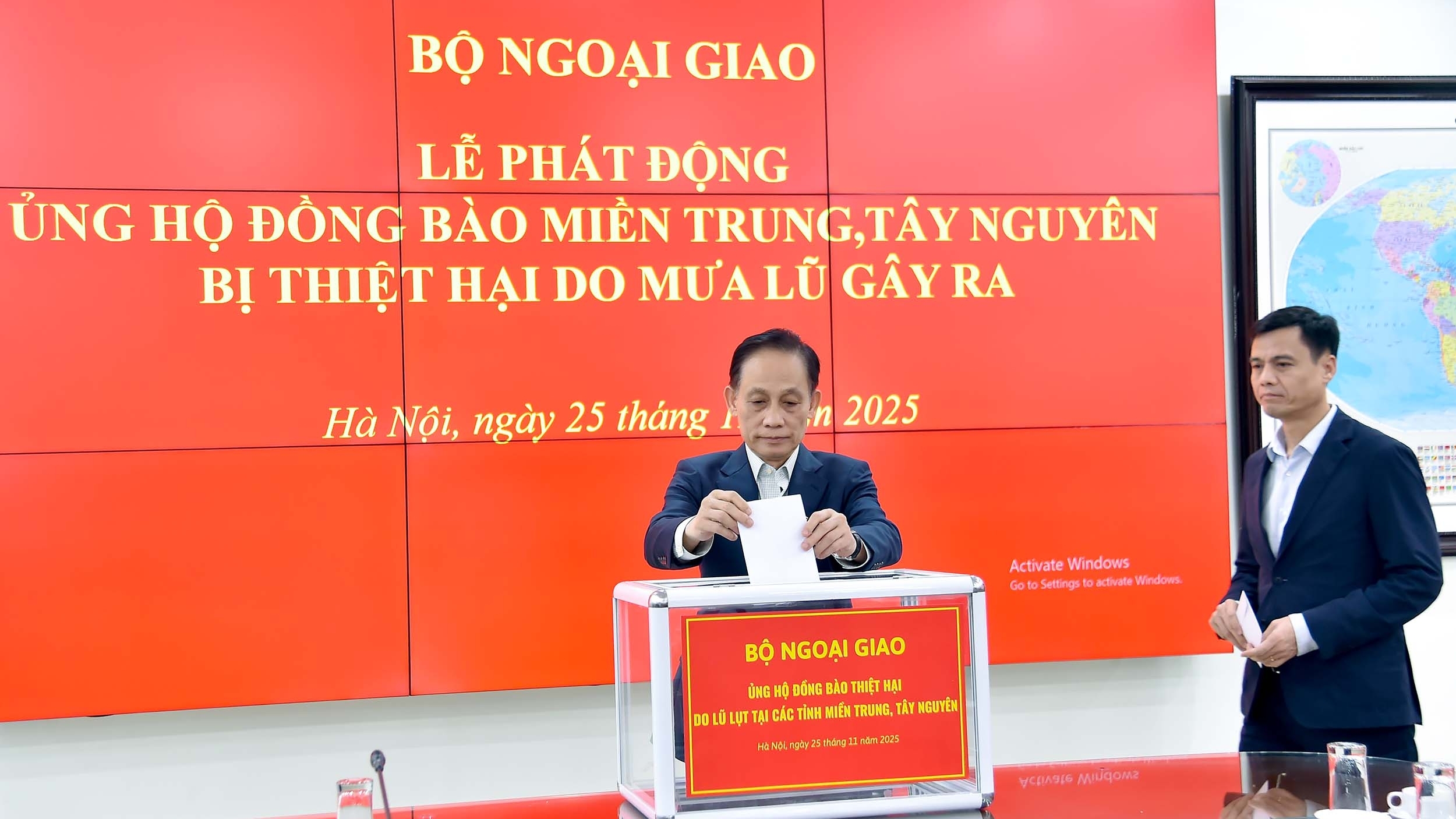 Bộ Ngoại giao phát động quyên góp ủng hộ đồng bào khắc phục hậu quả mưa lũ