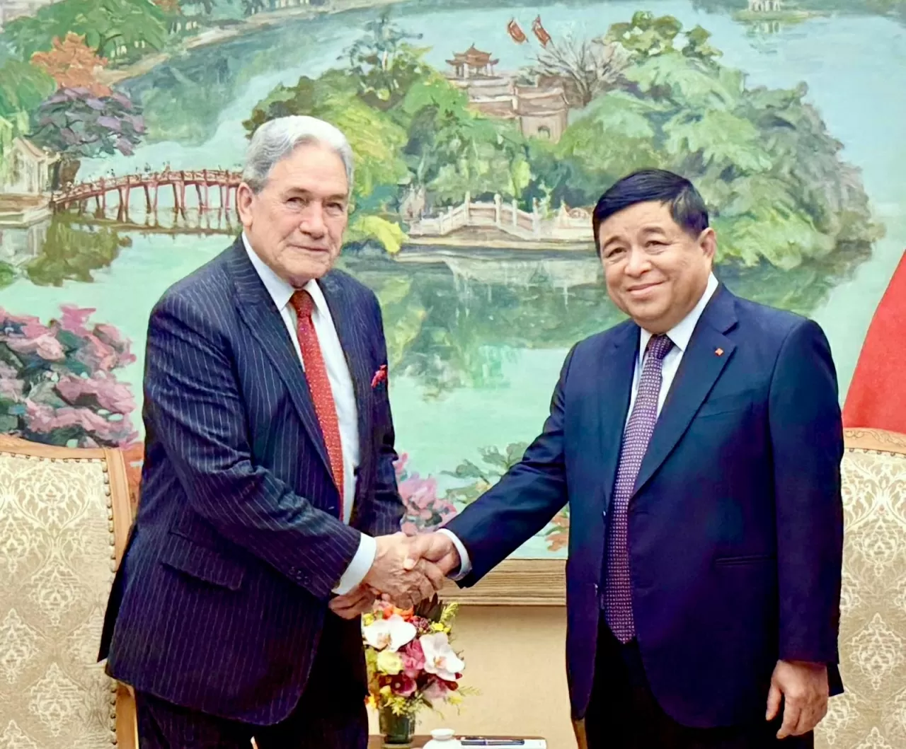 Phó Thủ tướng Nguyễn Chí Dũn tiếp Bộ trưởng Ngoại giao New Zealand Phó Thủ tướng Nguyễn Chí Dũn tiếp Bộ trưởng Ngoại giao New Zealand