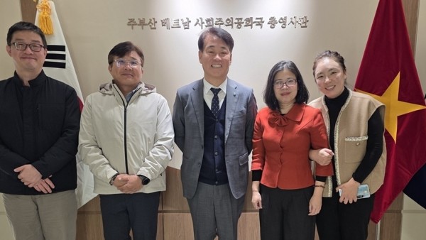 Tổng lãnh sự quán Việt Nam đánh giá cao và tích cực phối hợp trong dự án hỗ trợ người lao động nước ngoài tại Hàn Quốc