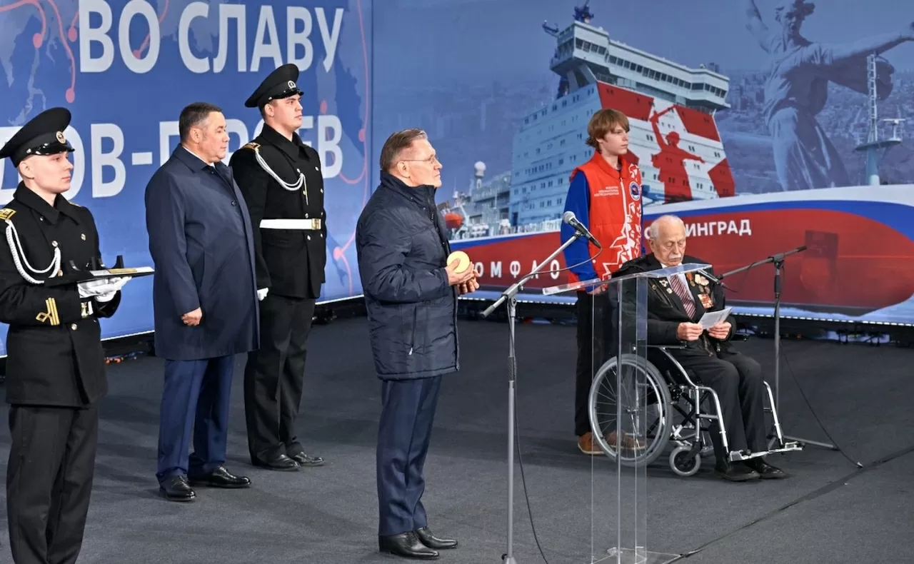 Tàu phá băng chạy bằng năng lượng hạt nhân Stalingrad của Nga có gì đặc biệt?