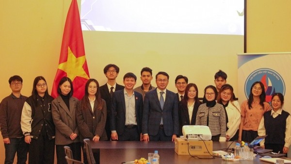 Thanh niên, sinh viên Việt Nam tại Nga hưởng ứng tinh thần Nghị quyết 57-NQ/TW của Bộ Chính trị