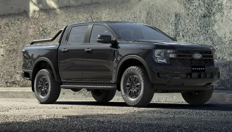 Hệ thống điều hòa hai vùng và gói hỗ trợ lái được bổ sung, tăng tiện nghi.