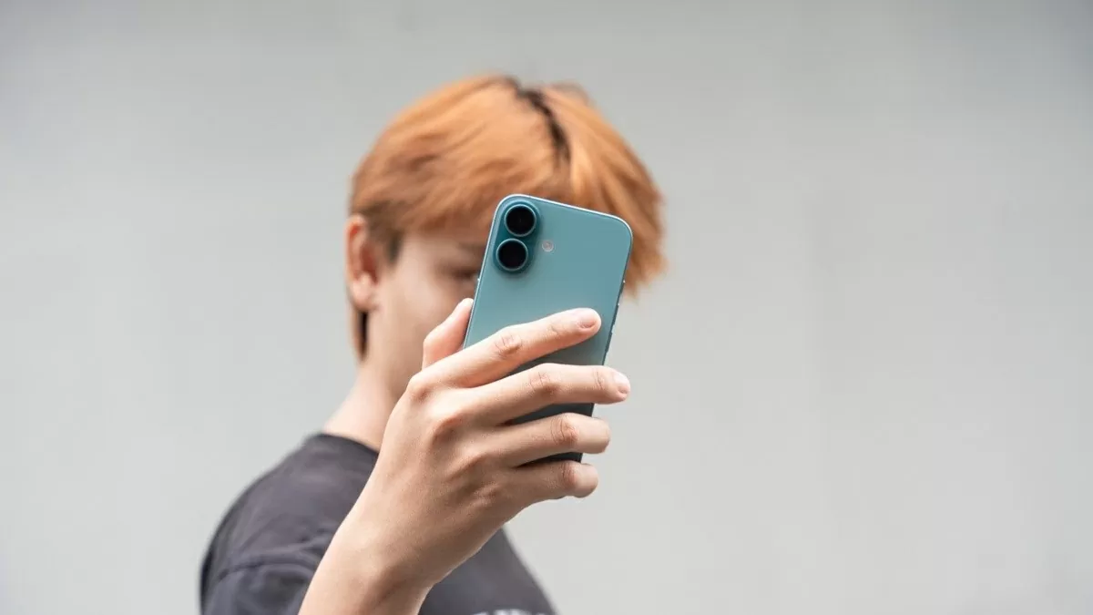 Cụm camera trên iPhone 16.