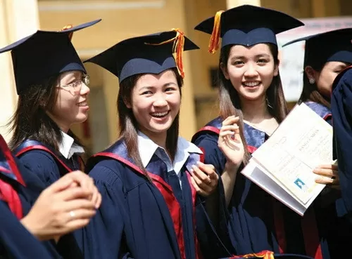 Đưa tiếng Anh thành ngôn ngữ thứ hai trong trường học - tấm hộ chiếu của thế hệ lao động toàn cầu