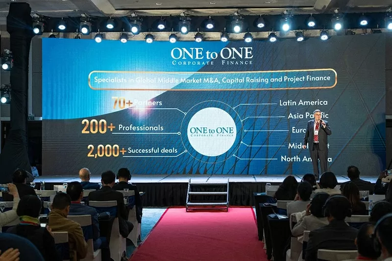 Ông Brian Langenberg đại diện ONEtoONE Corporate Finance nhấn mạnh quỹ đầu tư không chỉ mua số liệu, mà mua cả câu chuyện phát triển Ông Brian Langenberg đại diện ONEtoONE Corporate Finance nhấn mạnh quỹ đầu tư không chỉ mua số liệu, mà mua cả câu chuyện phát triển