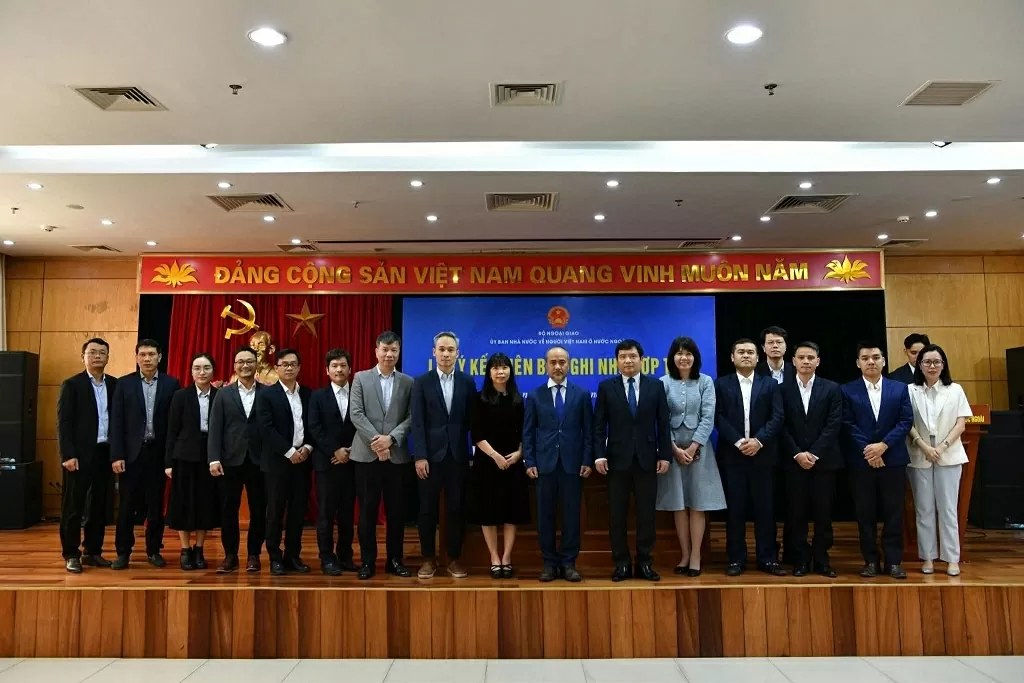 Nỗ lực ứng dụng công nghệ số vào công tác người Việt Nam ở nước ngoài Nỗ lực ứng dụng công nghệ số vào công tác người Việt Nam ở nước ngoài