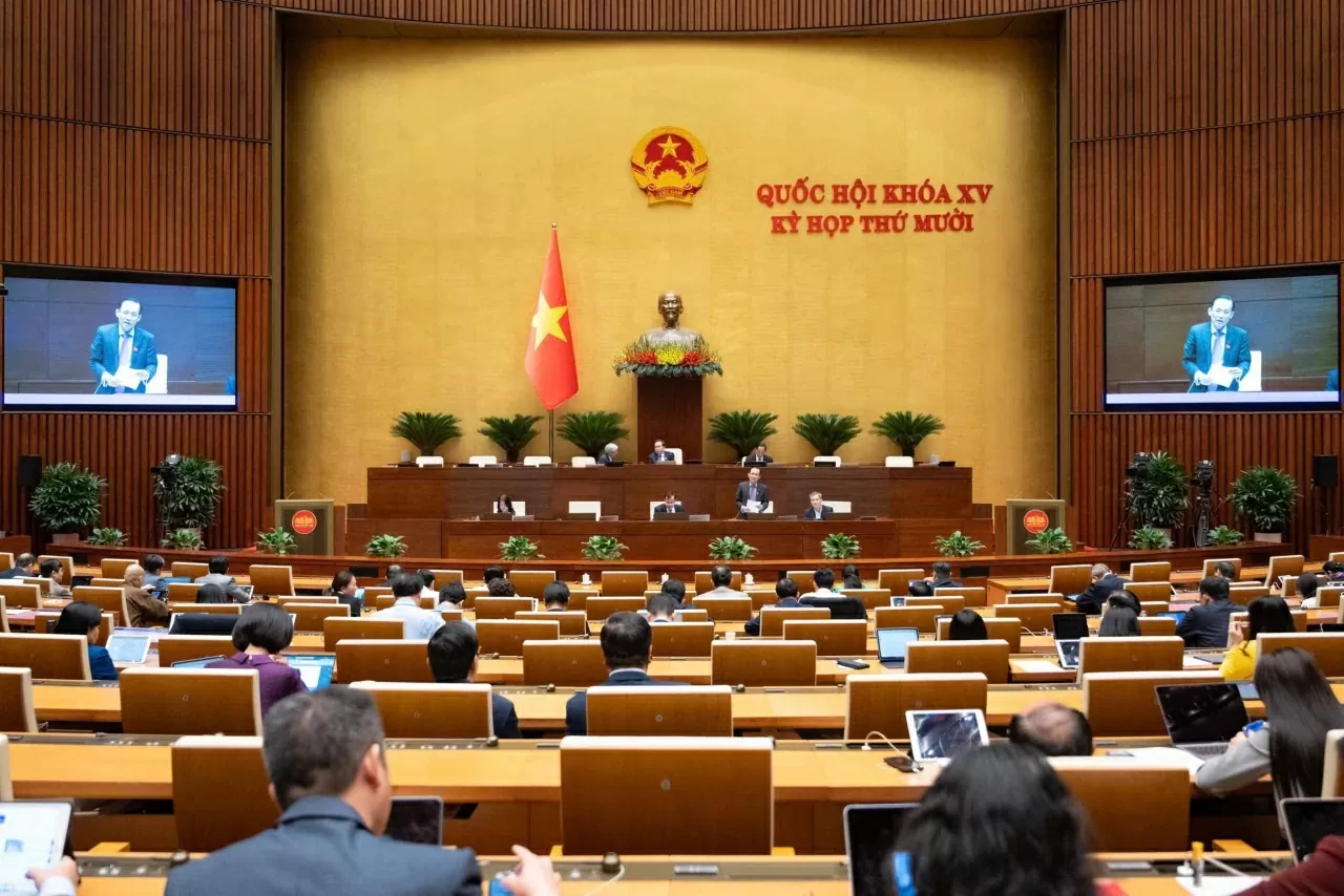 Chiều 26/11, tại Phiên thảo luận Hội trường, Quốc hội cho ý kiến về Dự án Luật sửa đổi, bổ sung một số điều của Luật Điều ước quốc tế và Dự thảo Nghị quyết về một số cơ chế, chính sách đặc thù nhằm nâng cao hiệu quả hội nhập quốc tế.